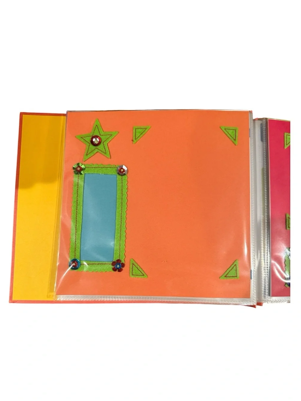 Hallmark Instant Scrapbook Album “It’s a Celebration” with 20 Pre-Designed Pages